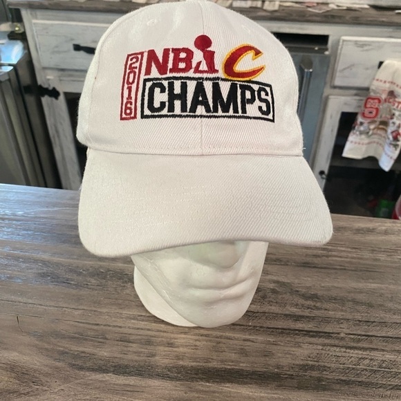 Cleveland Cavaliers 2016 NBA Champions Hat - Picture 3 of 6